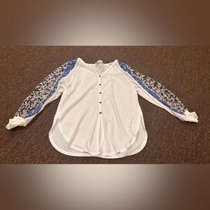 EUC Women's M TOWNE gorgeous boutique shirt blouse button down multicolor